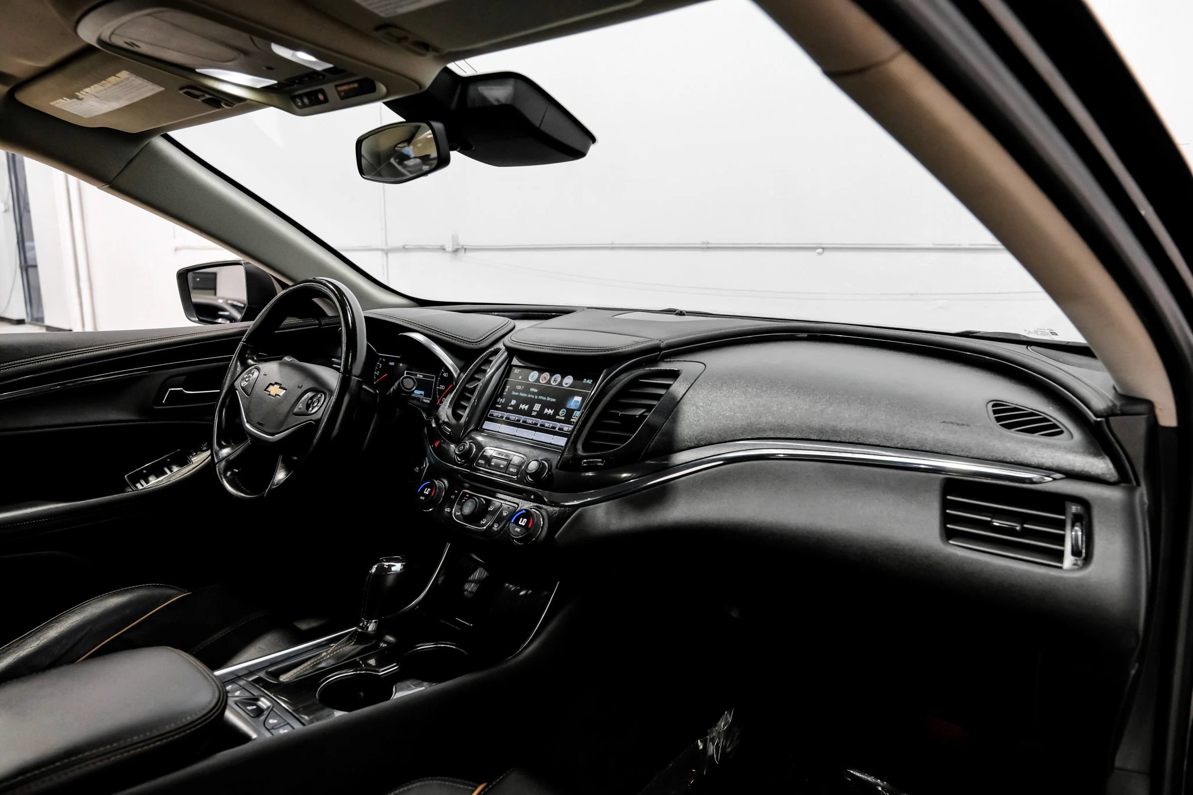 Used 2017 Chevrolet Impala Premier FWD image 17