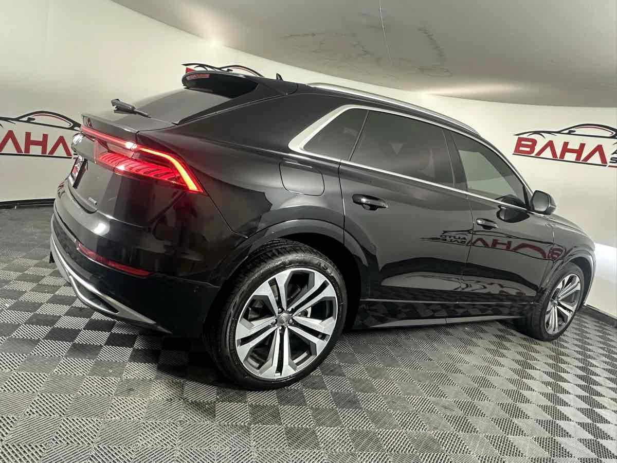 Used 2019 Audi Q8 Prestige AWD/4WD image 10