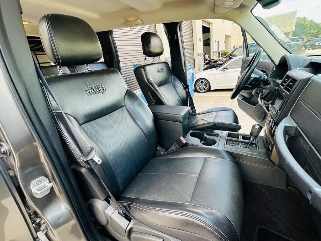 Used 2012 Jeep Liberty Sport RWD image 23