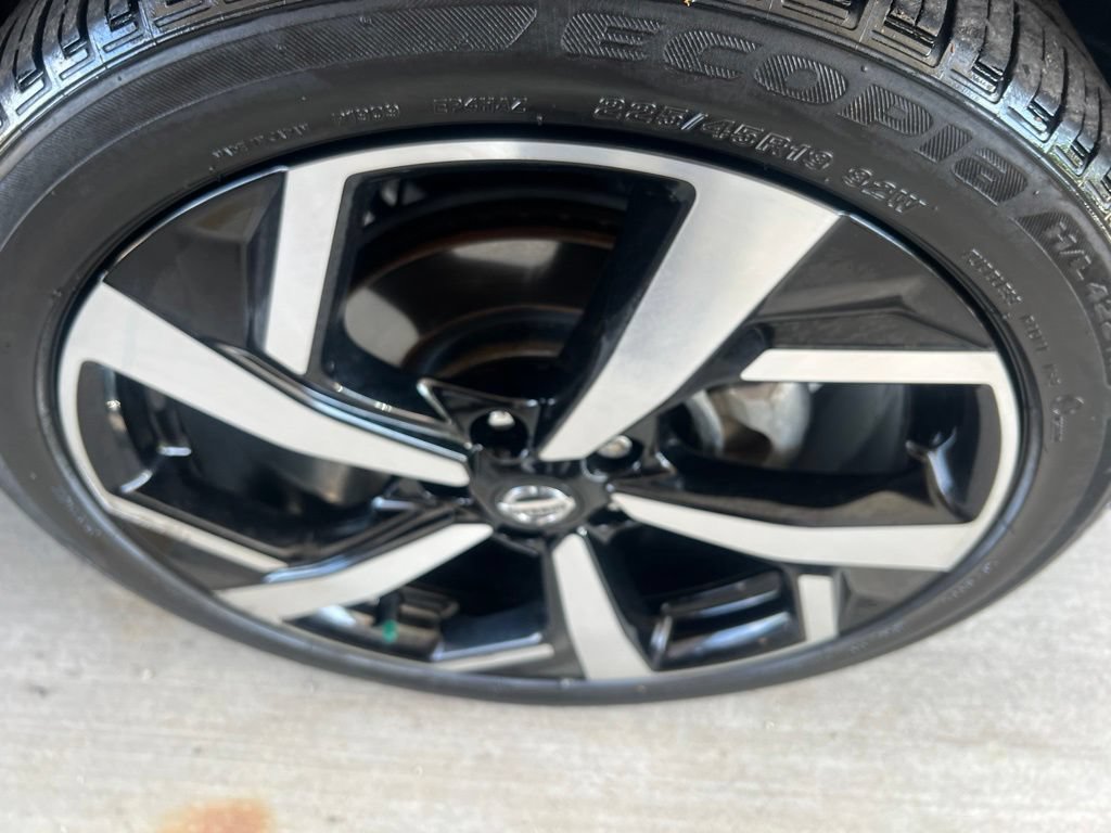 Certified 2022 Nissan Rogue Sport SL w/ Premium Package AWD/4WD image 39
