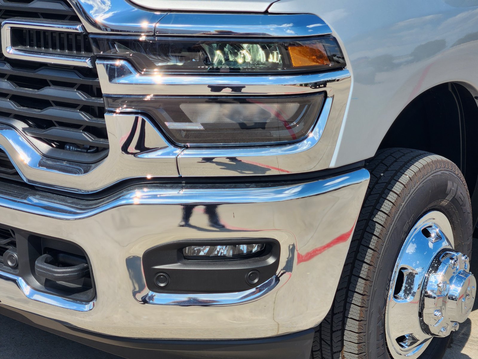 New 2027 RAM 3500 Tradesman AWD/4WD image 9