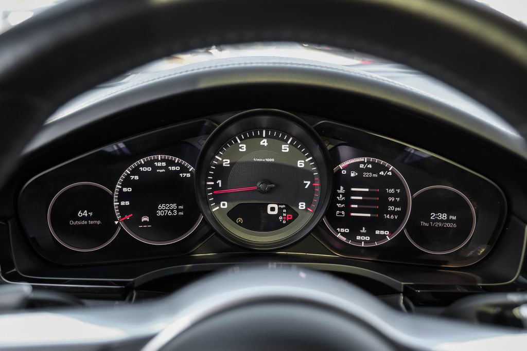 Used 2022 Porsche Cayenne AWD/4WD image 18