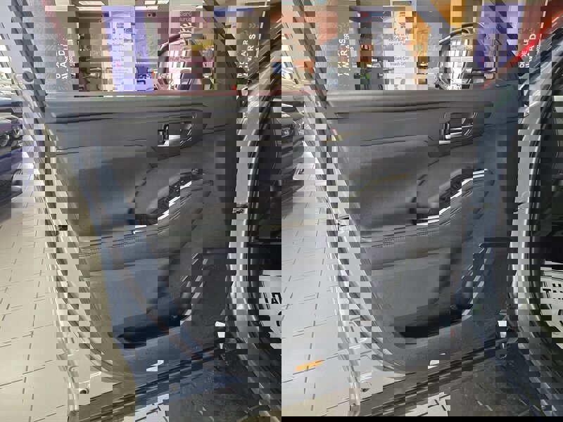 Used 2021 Toyota Highlander XLE image 7