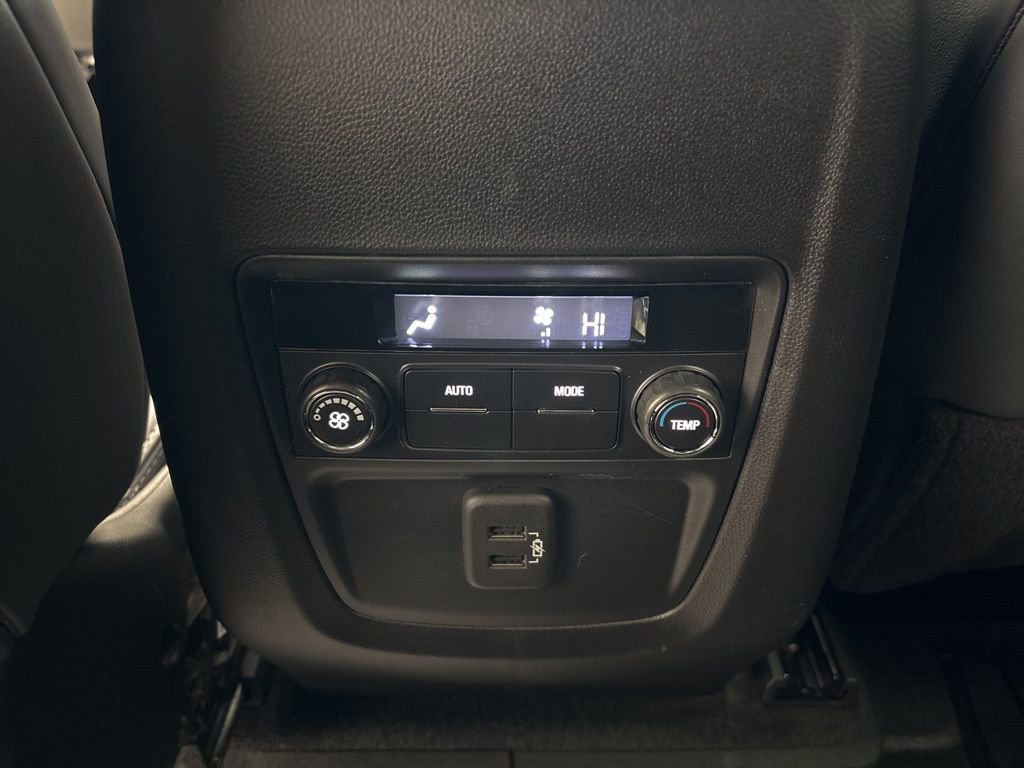 Used 2023 Buick Enclave Essence w/ Sport Touring Edition image 34