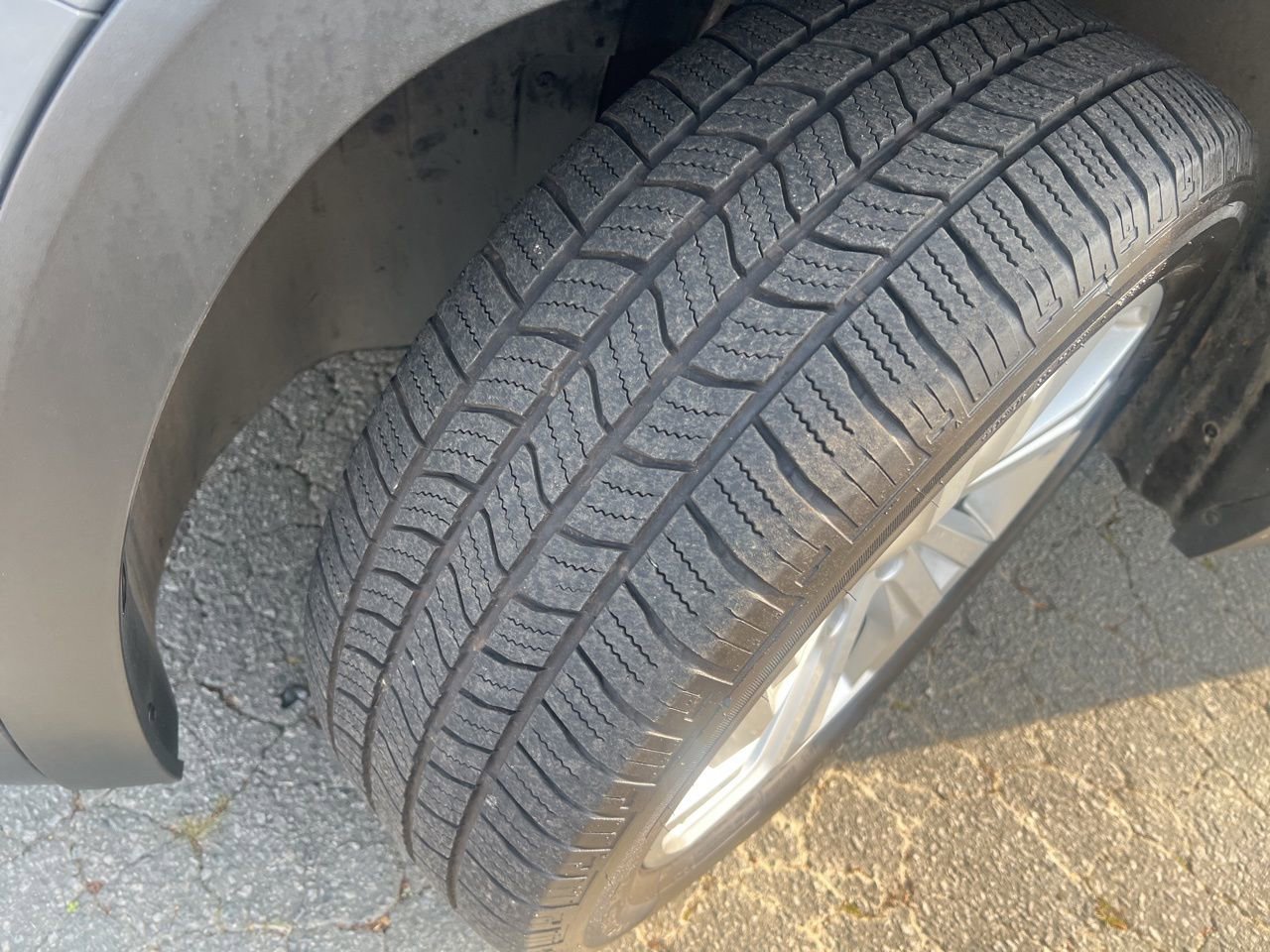 Used 2021 Volkswagen Atlas Cross Sport SEL image 11