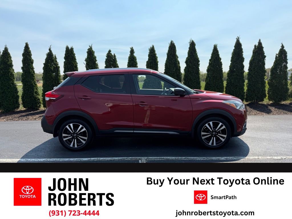 Used 2020 Nissan Kicks SR image 1