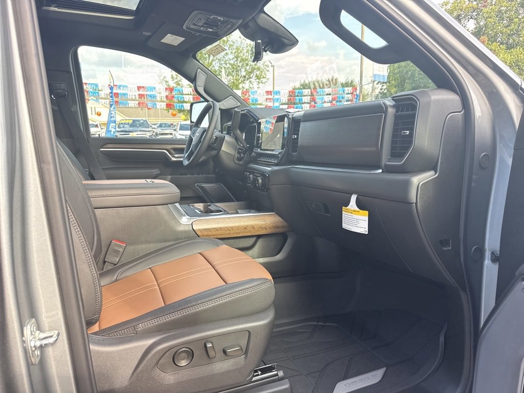 New 2026 Chevrolet Silverado 3500 High Country w/ High Country Premium Package image 25