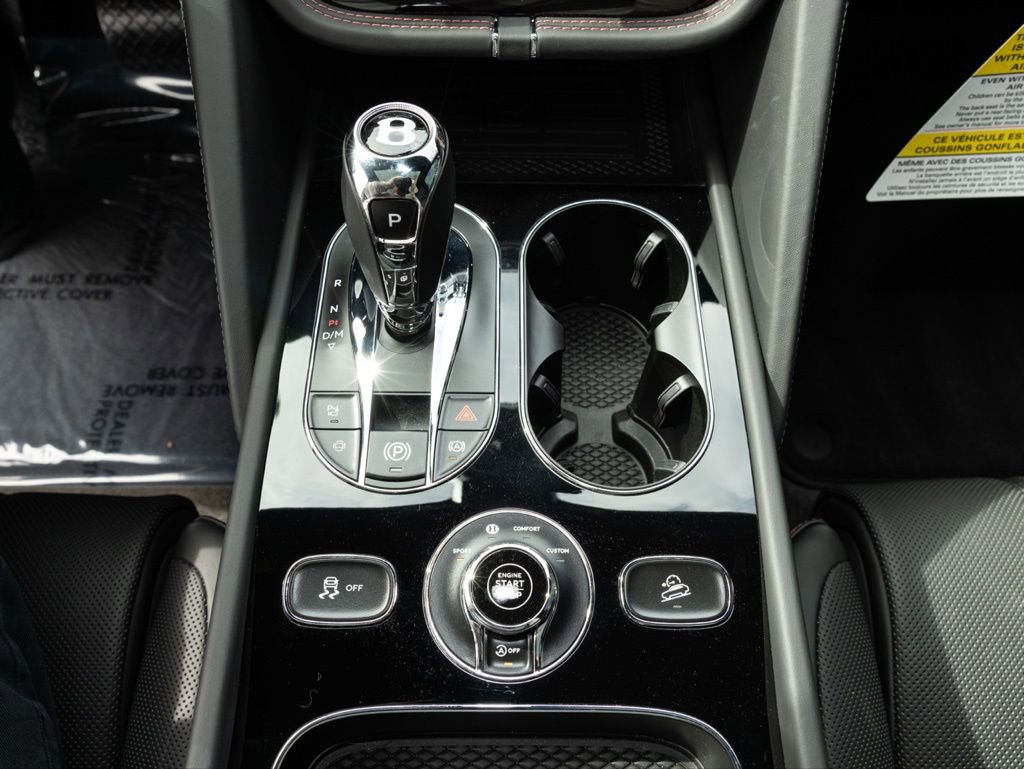 Certified 2025 Bentley Bentayga AWD/4WD image 47