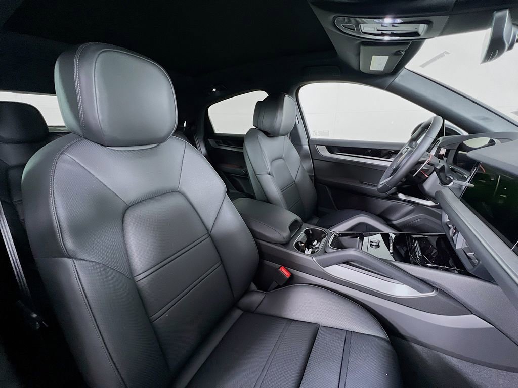 New 2026 Porsche Cayenne Coupe image 30