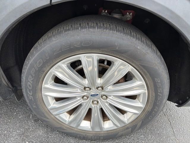 Used 2020 Ford Explorer Limited w/ Class III Trailer Tow Package RWD image 7