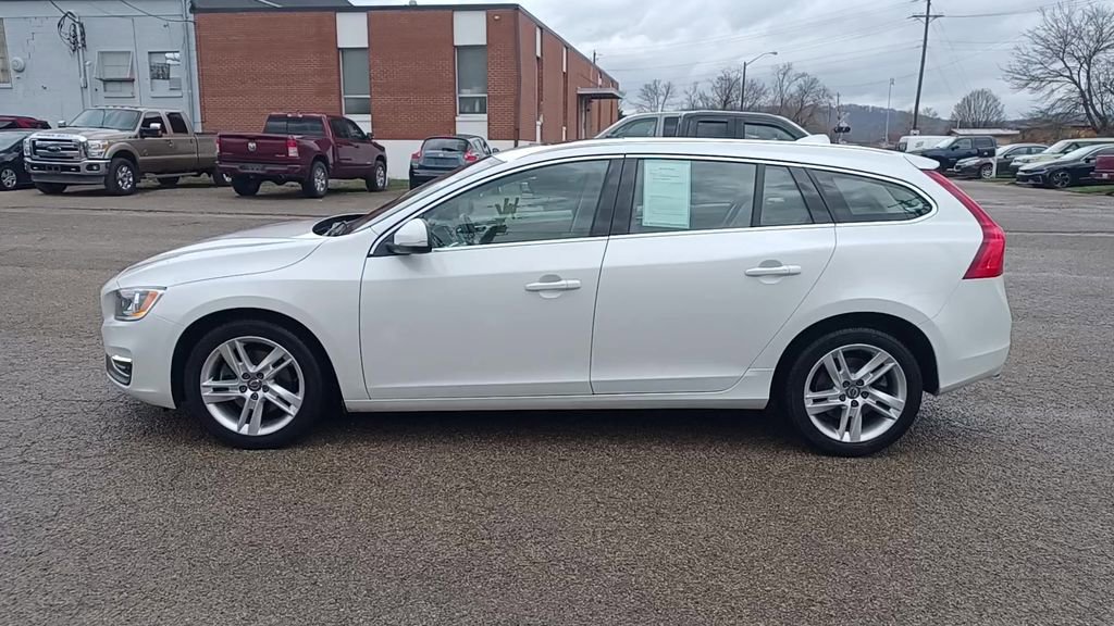 Used 2015 Volvo V60 T5 Premier image 5