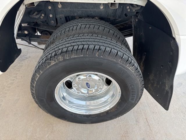 Used 2018 Ford F350 Lariat w/ Lariat Ultimate Package image 5