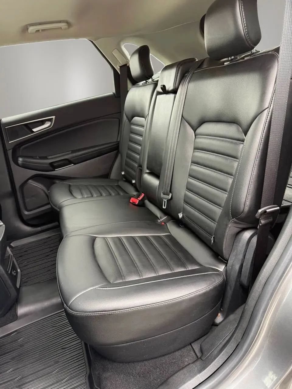 Used 2021 Ford Edge SEL w/ Cargo Accessory Package AWD/4WD image 11