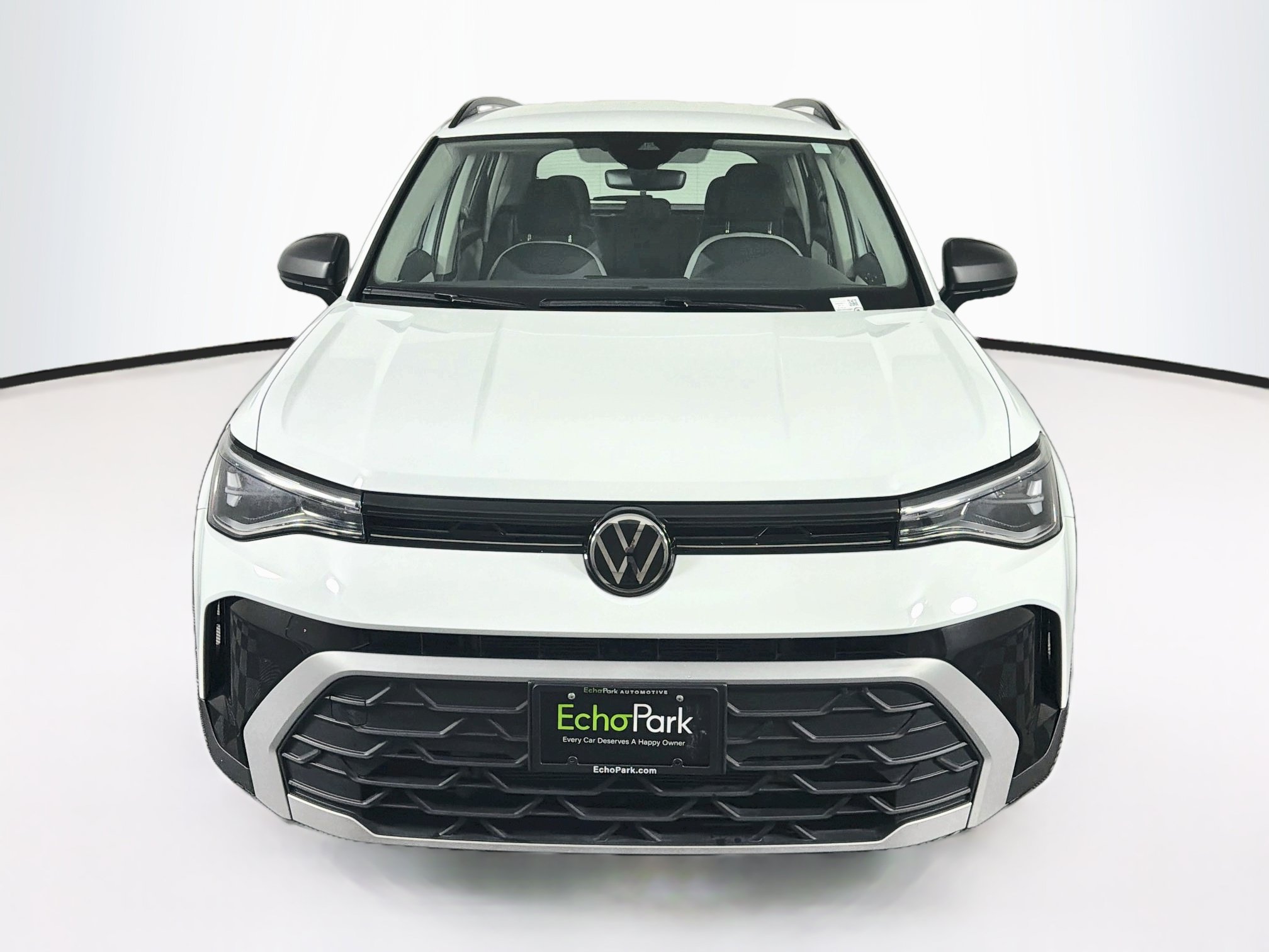 Used 2025 Volkswagen Taos S FWD image 2