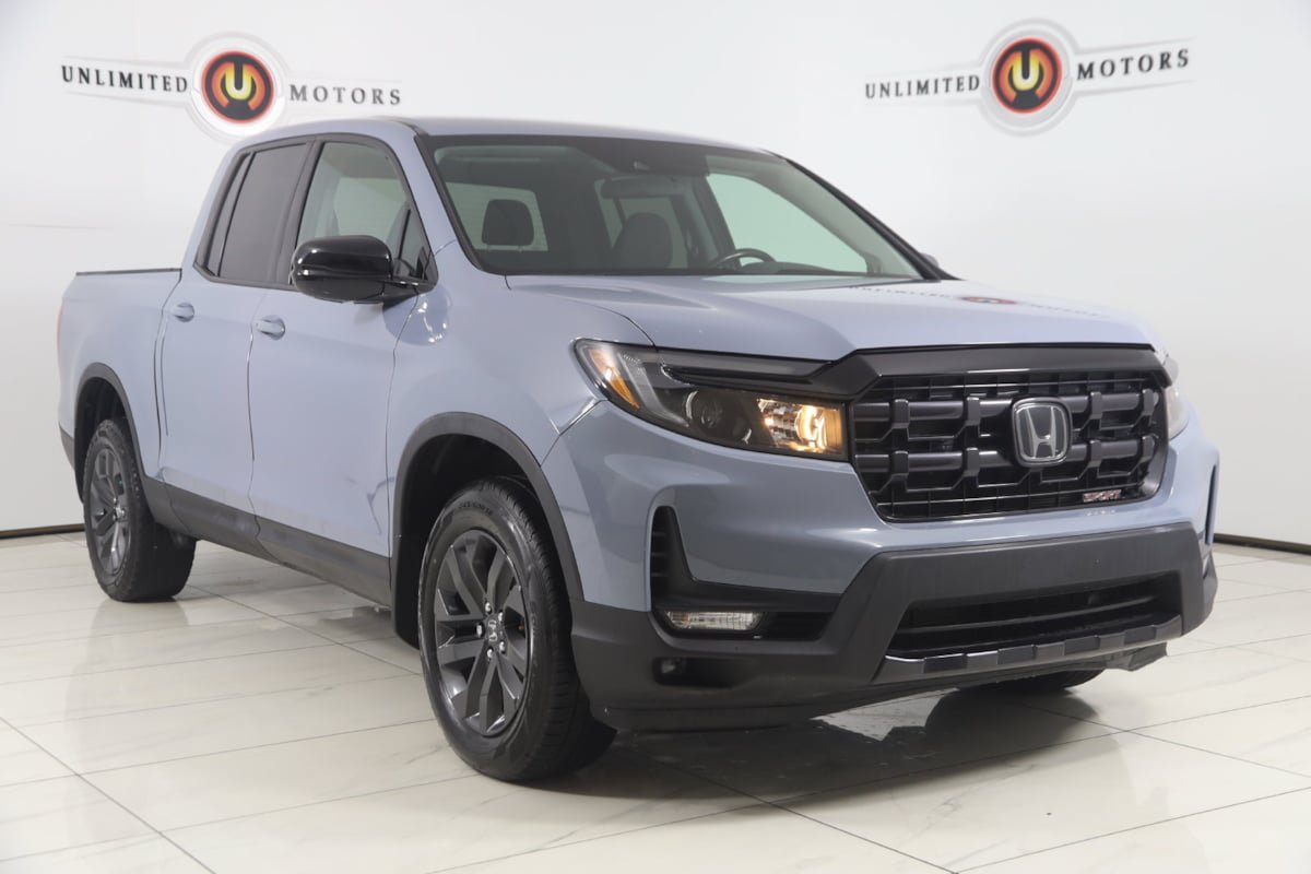 Used 2025 Honda Ridgeline Sport image 17