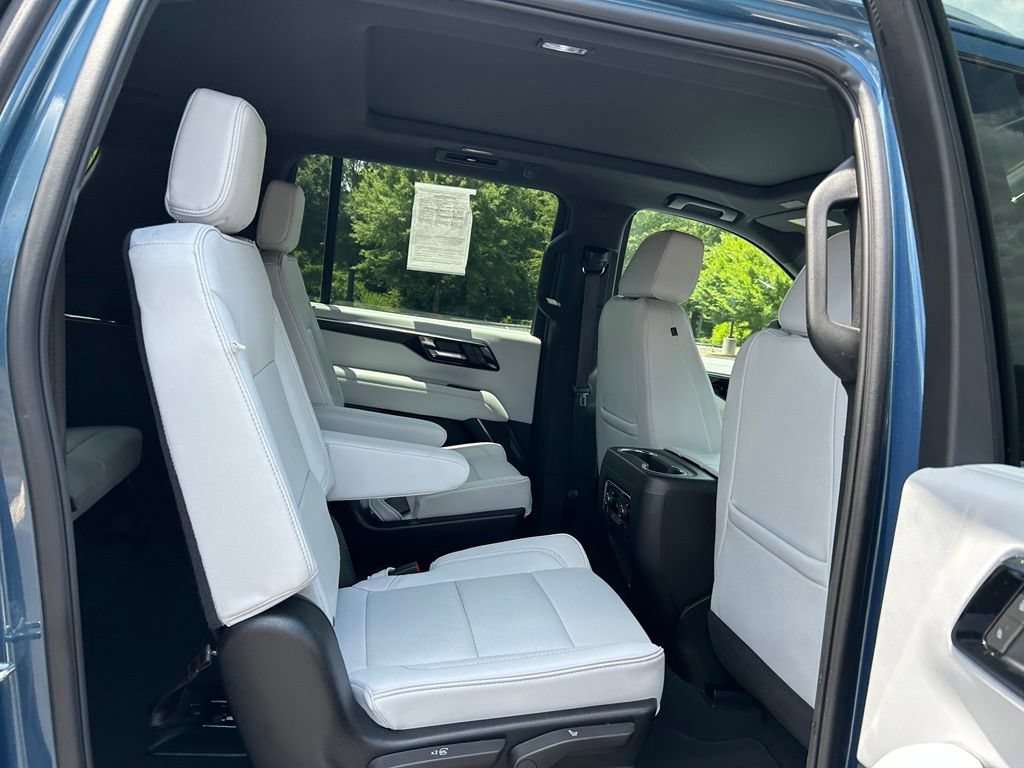 Used 2025 Chevrolet Suburban Premier w/ Sun And Tow Package RWD image 55