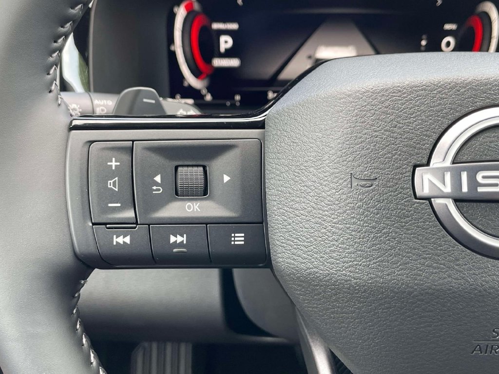 New 2026 Nissan Pathfinder SL FWD image 24
