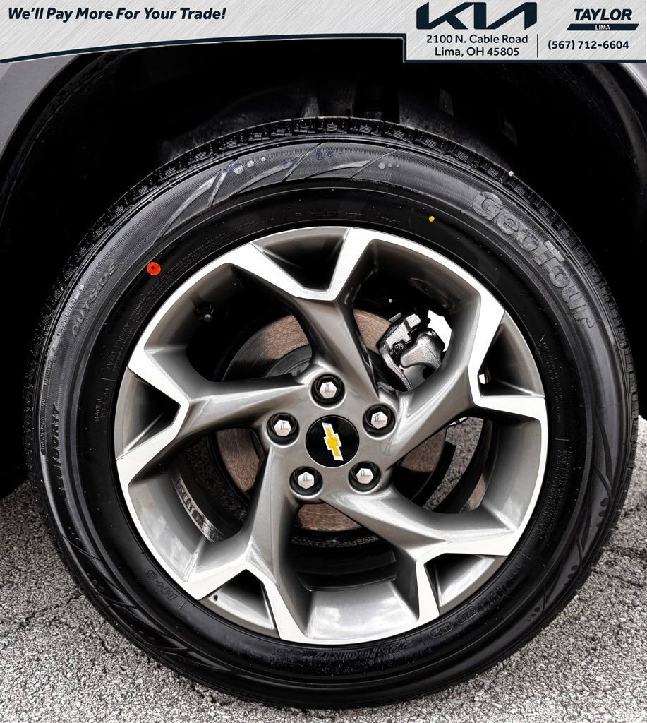 Used 2025 Chevrolet Trax LT w/ LT Convenience Package FWD image 14