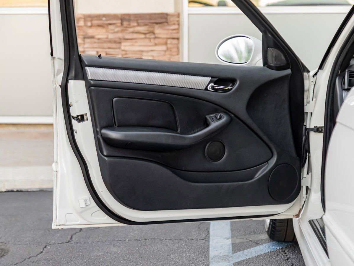 Used 2002 BMW 325i Wagon image 12