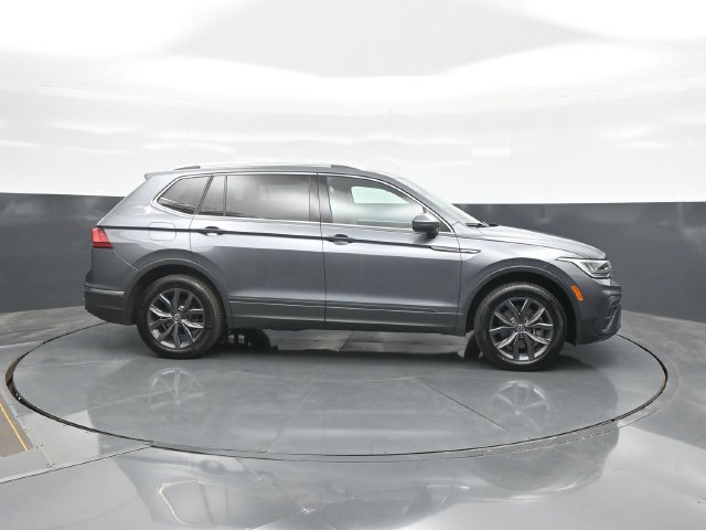 Used 2023 Volkswagen Tiguan SE FWD image 8