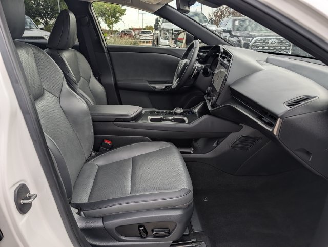Used 2024 Lexus RZ 300e Premium FWD image 31