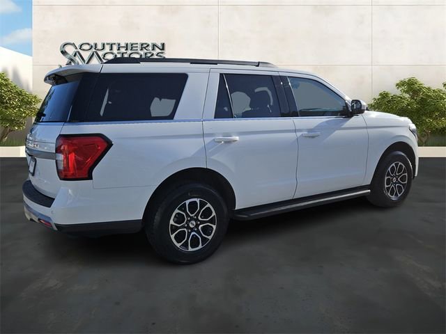 Used 2024 Ford Expedition XLT image 5