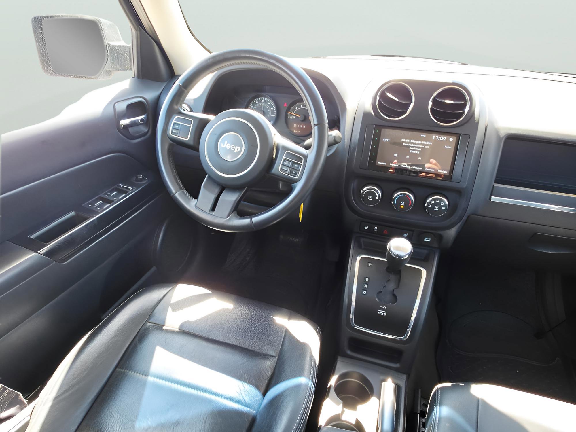 Used 2015 Jeep Patriot High Altitude AWD/4WD image 15