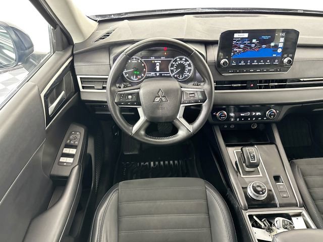 Used 2023 Mitsubishi Outlander SE image 10