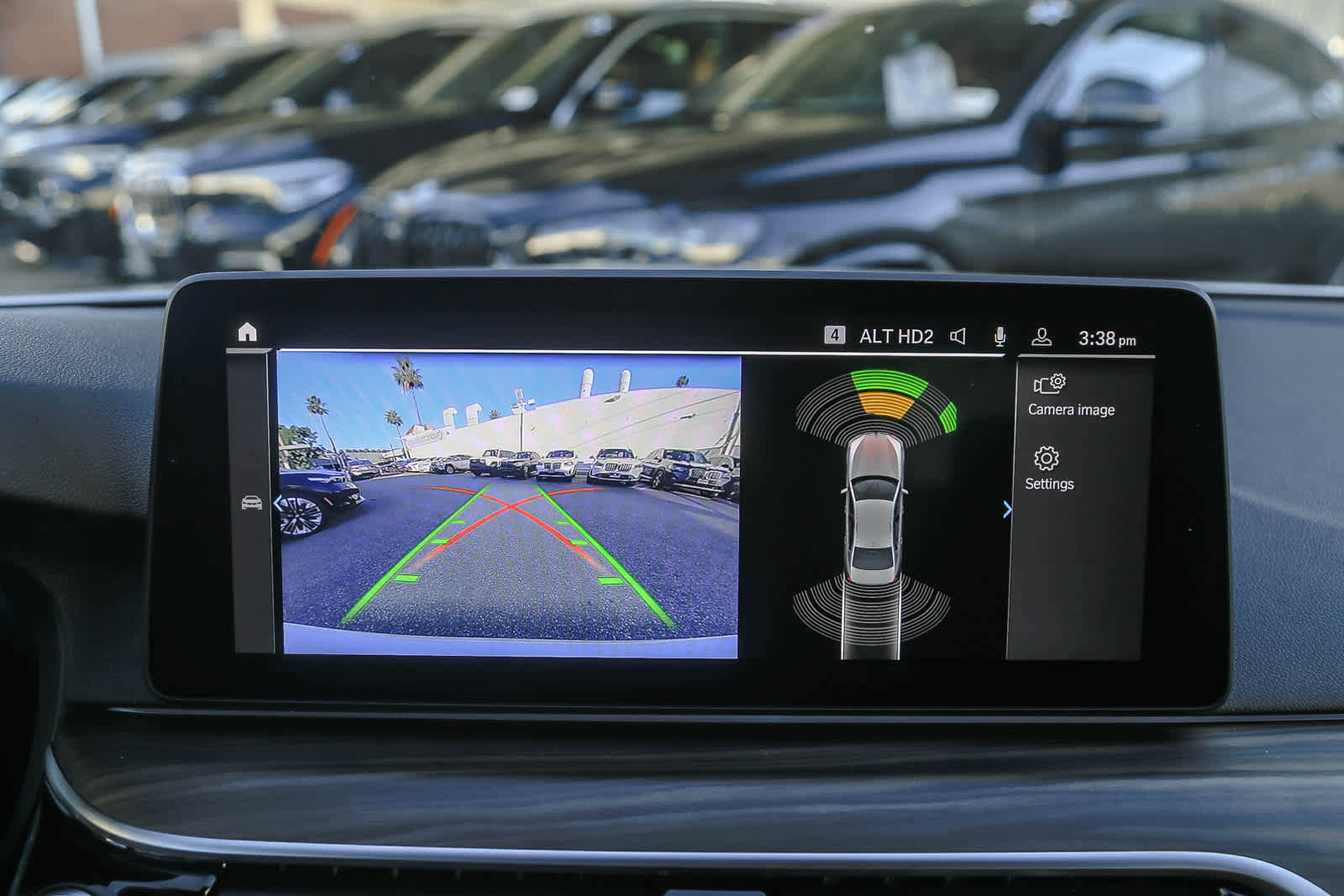 Certified 2023 BMW 530e w/ Convenience Package image 21