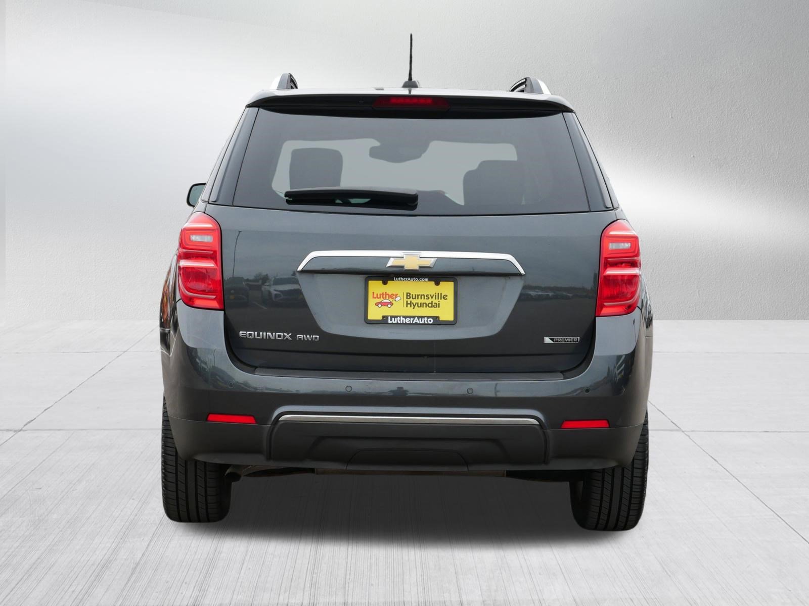 Used 2017 Chevrolet Equinox Premier w/ Enhanced Convenience Package AWD/4WD image 6