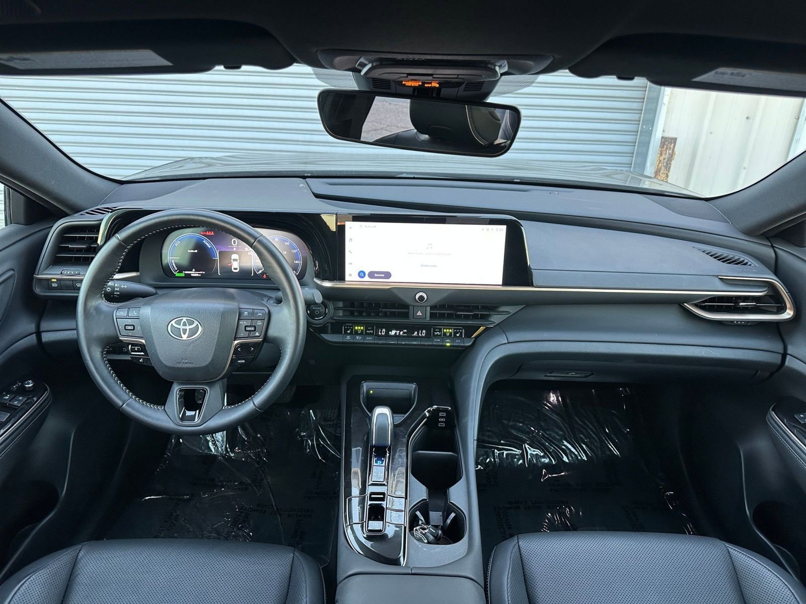 Used 2025 Toyota Crown XLE image 33