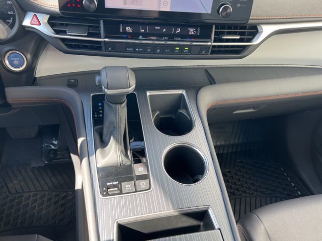 Used 2024 Toyota Sienna XSE image 16