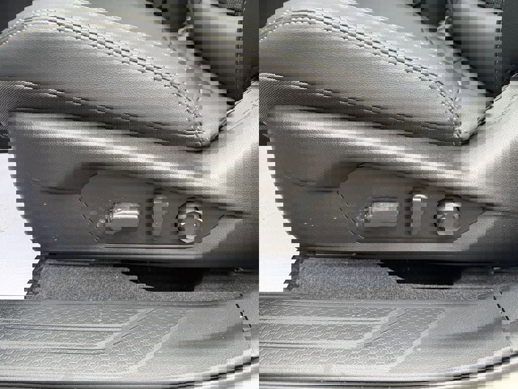 New 2026 Subaru Outback Limited XT image 12