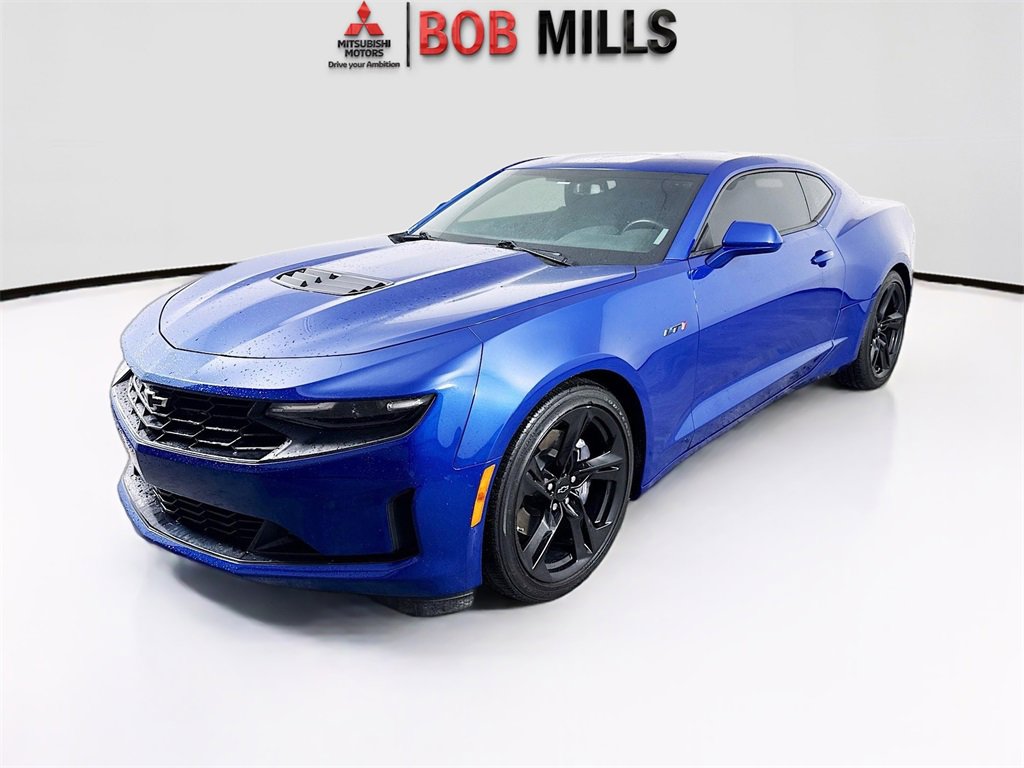 Used 2023 Chevrolet Camaro LT w/ Technology Package image 3