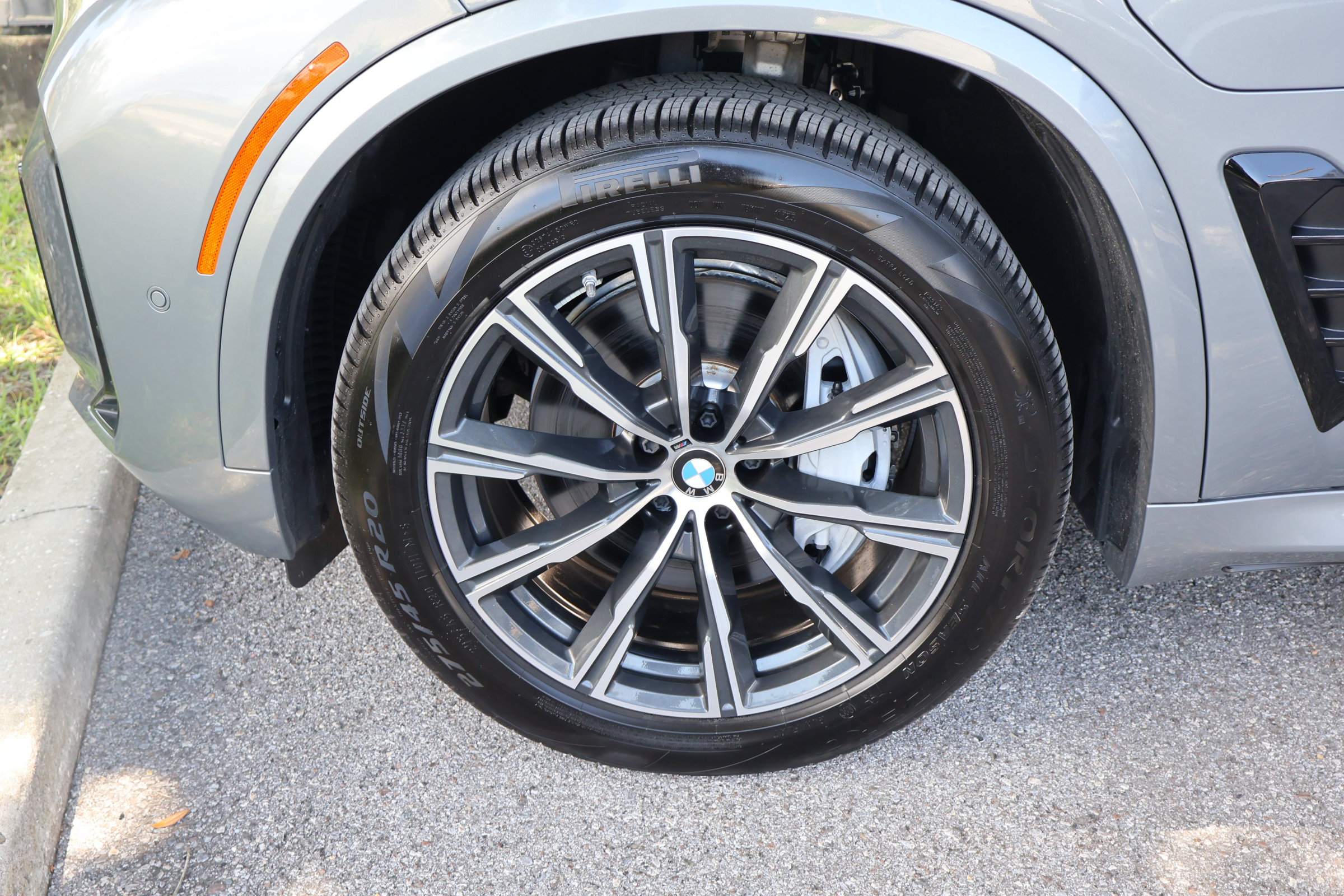Used 2026 BMW X5 xDrive50e w/ Executive Package AWD/4WD image 14