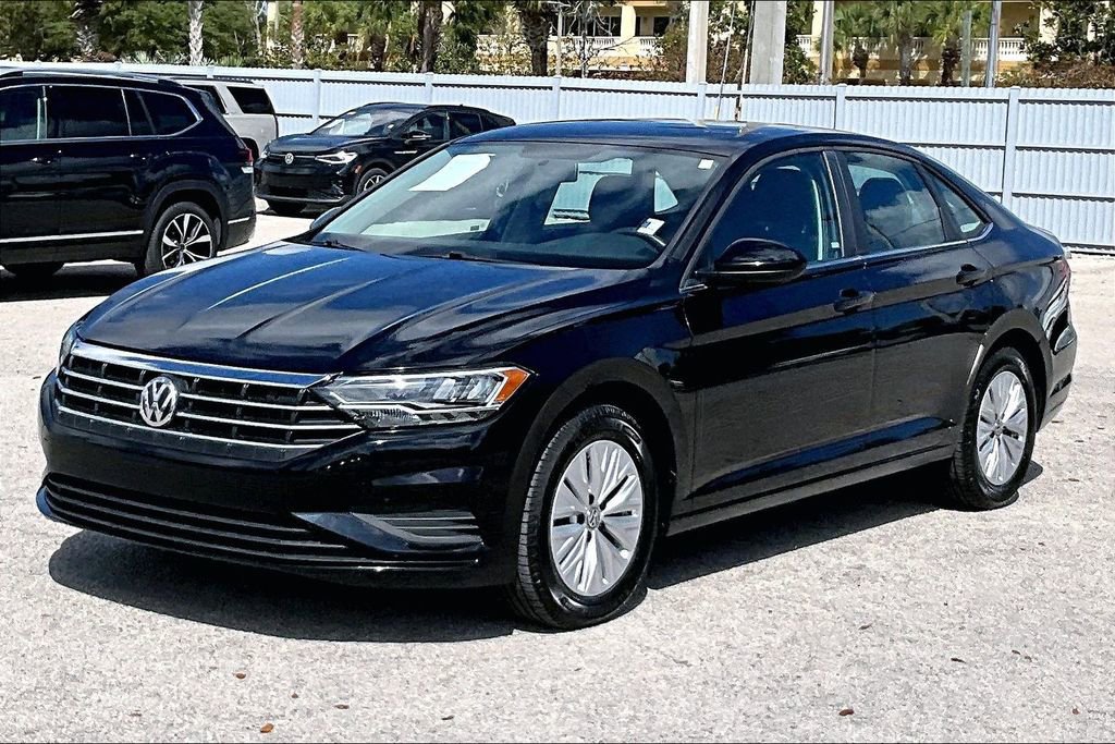 Used 2019 Volkswagen Jetta S w/ Driver Assistance Package FWD image 9