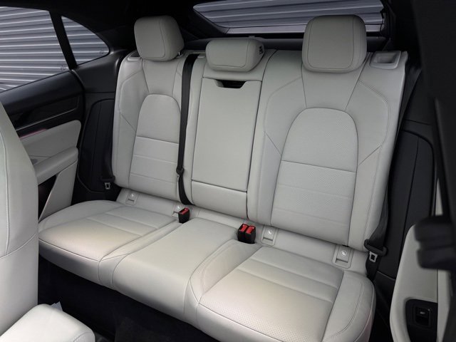 Certified 2025 Porsche Macan 4 Electric image 33