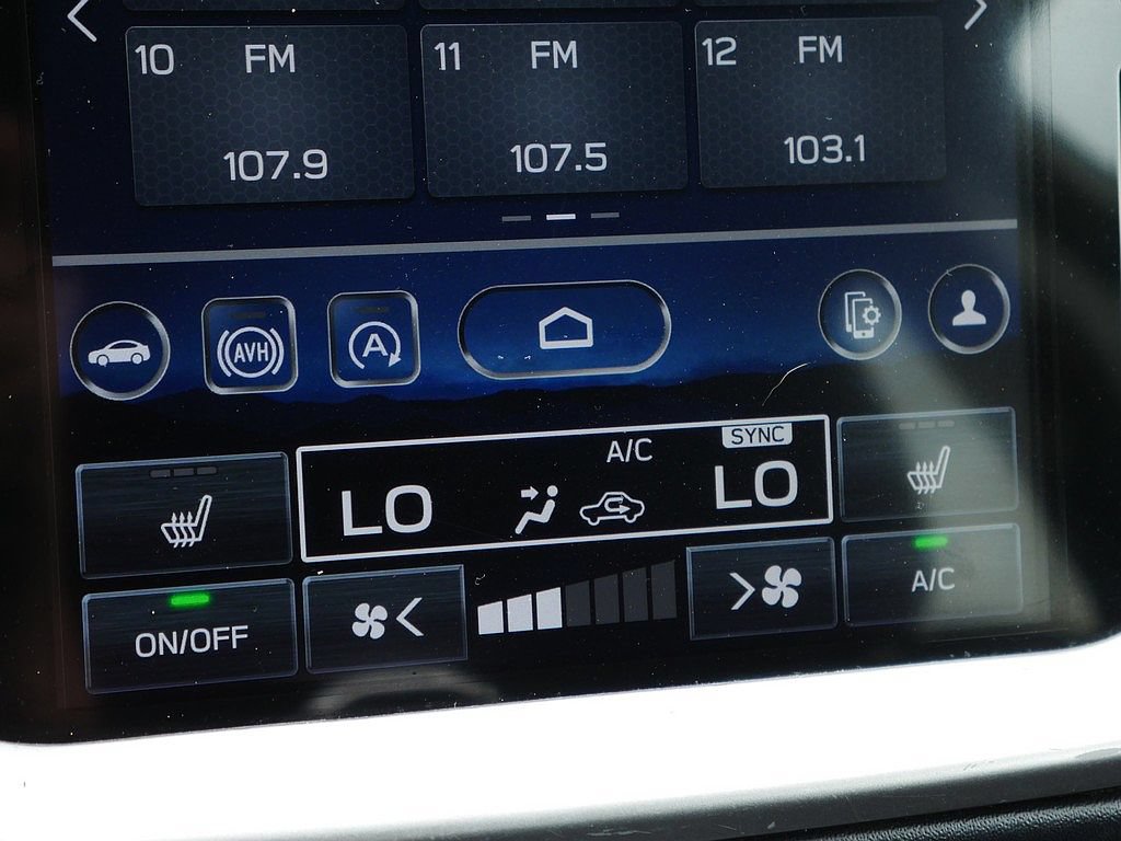 Used 2024 Subaru Outback Premium AWD/4WD image 36
