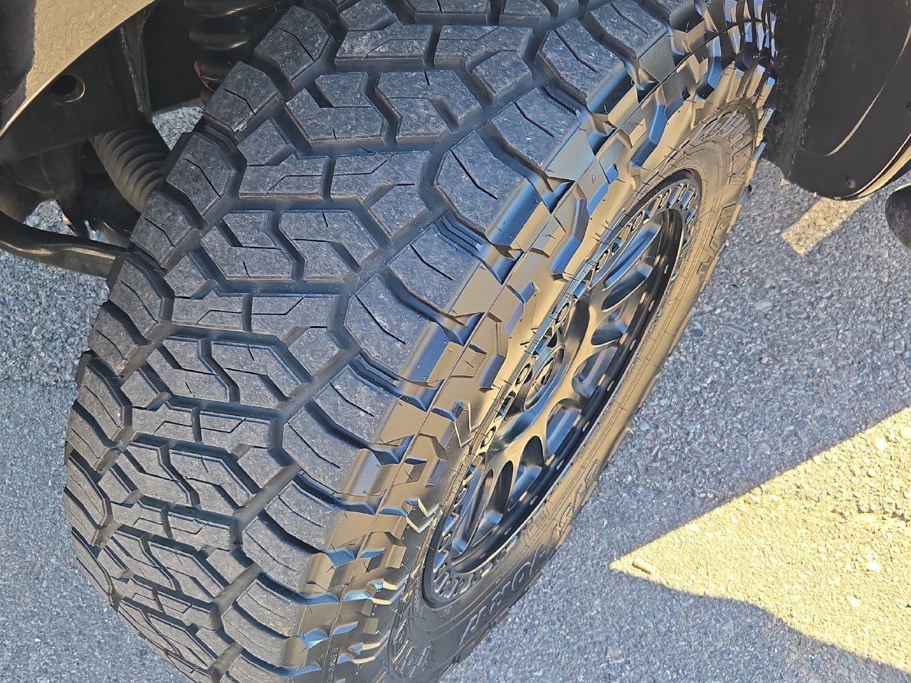 Certified 2025 Nissan Frontier SV RWD image 31