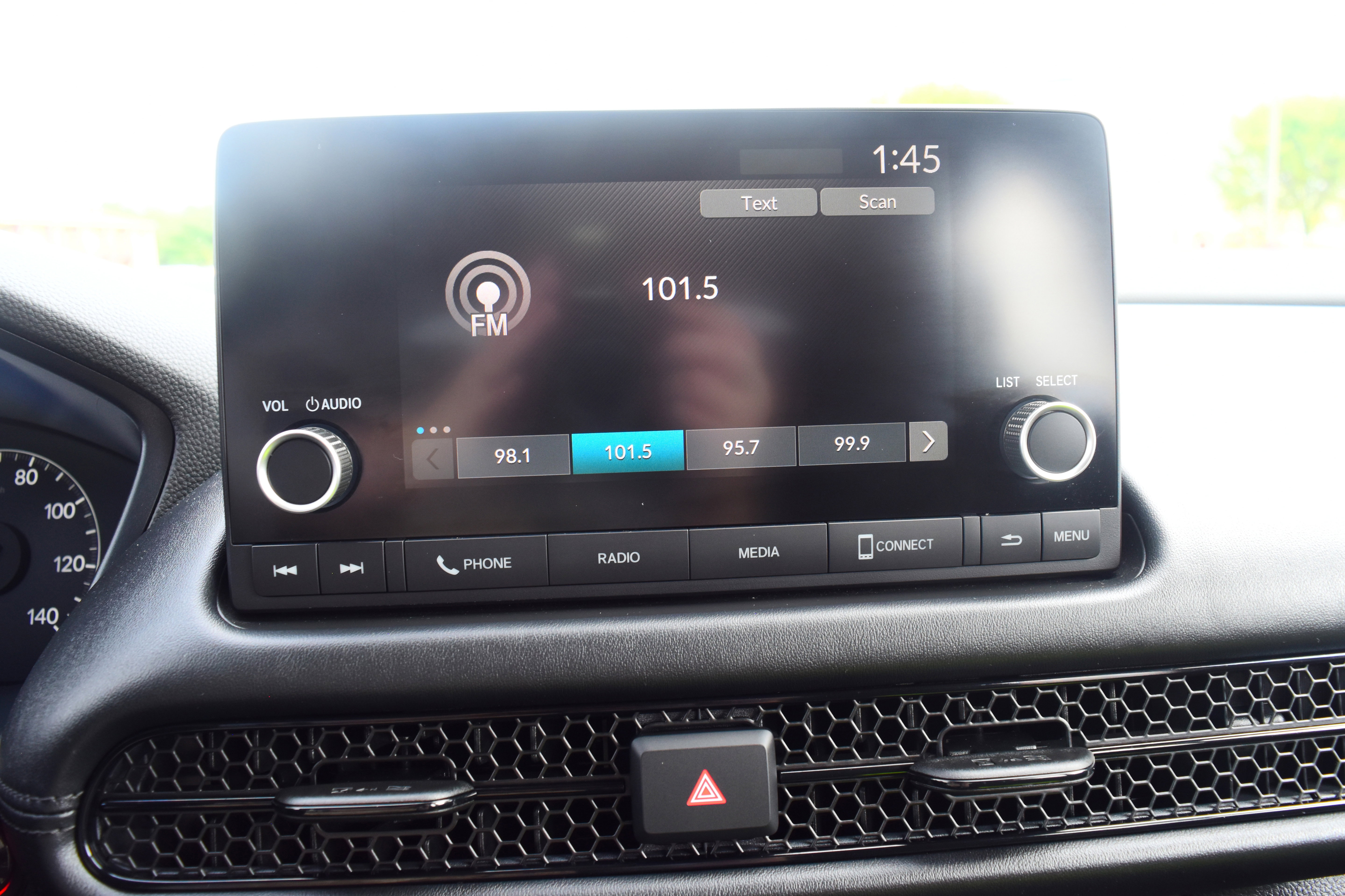 Certified 2023 Honda HR-V LX image 19