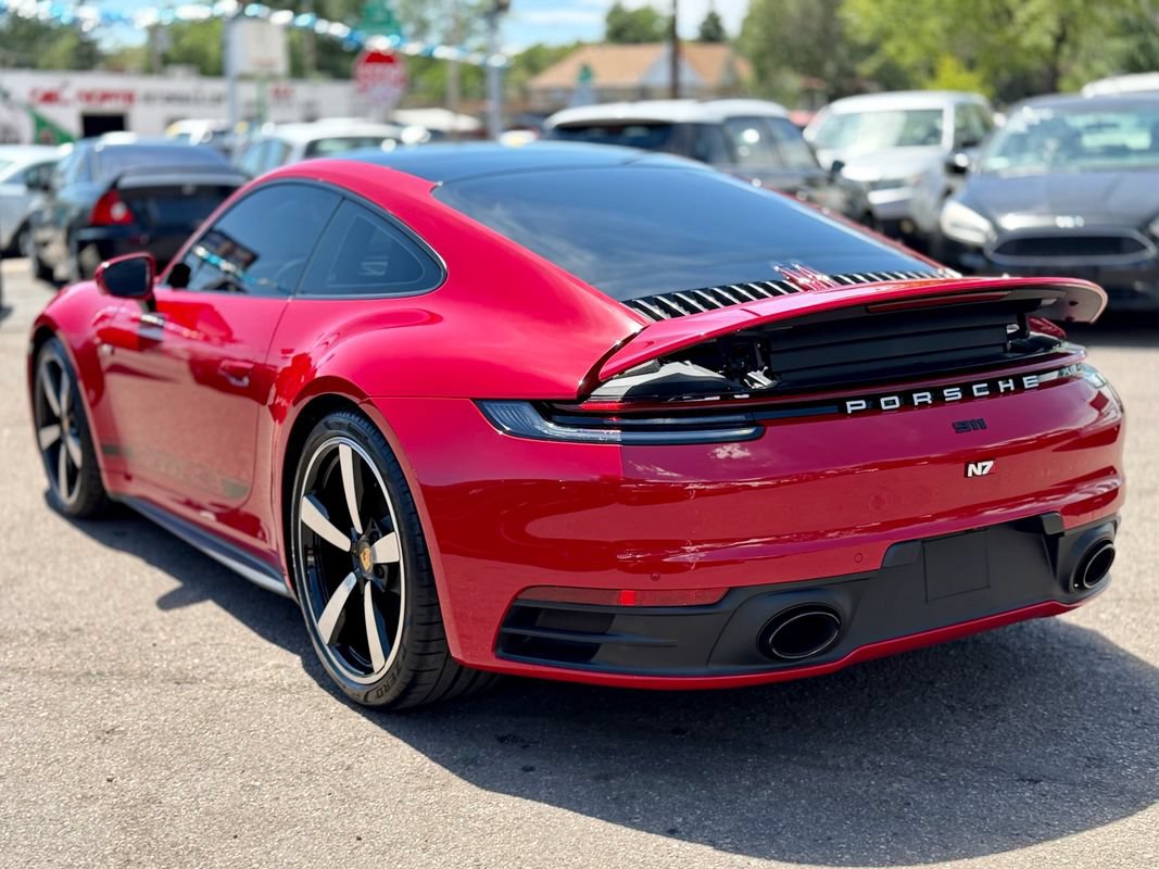Used 2024 Porsche 911 Carrera RWD image 4