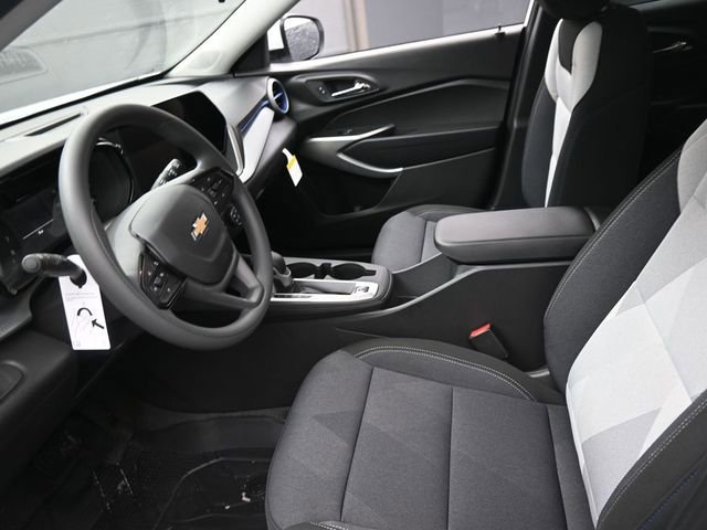 New 2026 Chevrolet Trax LS w/ LS Convenience Package image 8