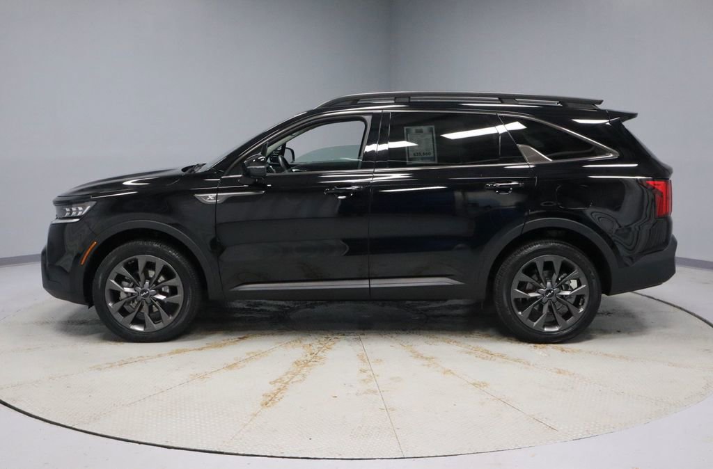 Used 2023 Kia Sorento SX Prestige image 8