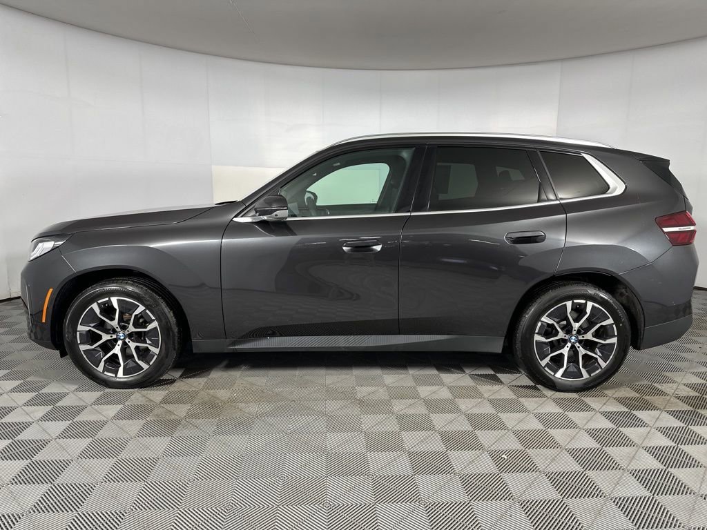 Used 2025 BMW X3 xDrive30i w/ Premium Package image 5