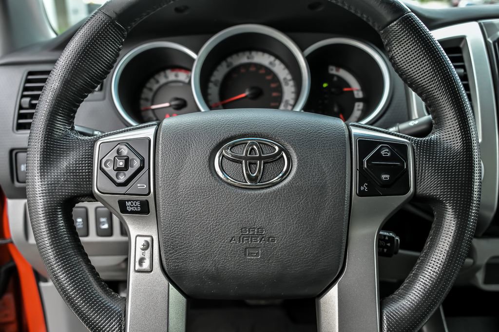 Used 2015 Toyota Tacoma TRD Pro AWD/4WD image 22