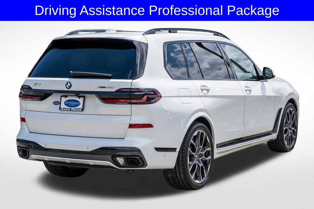Used 2025 BMW X7 xDrive40i w/ M Sport Package AWD/4WD image 8