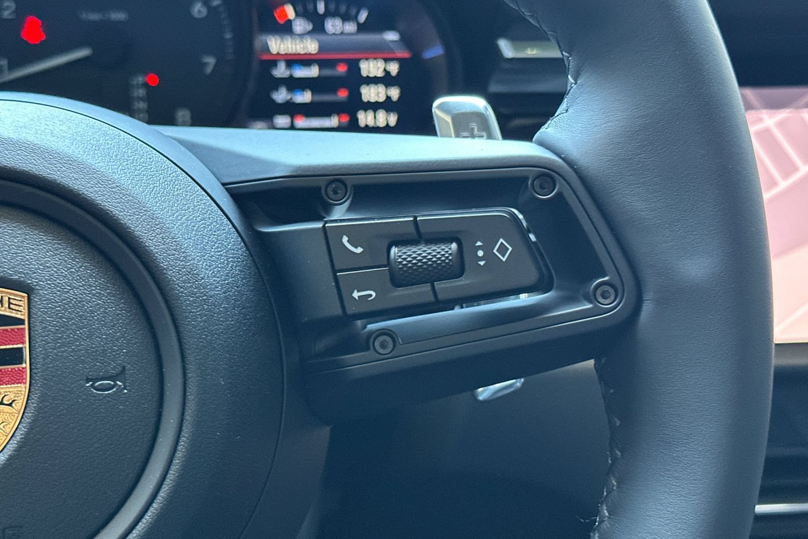 New 2026 Porsche Macan AWD/4WD image 31