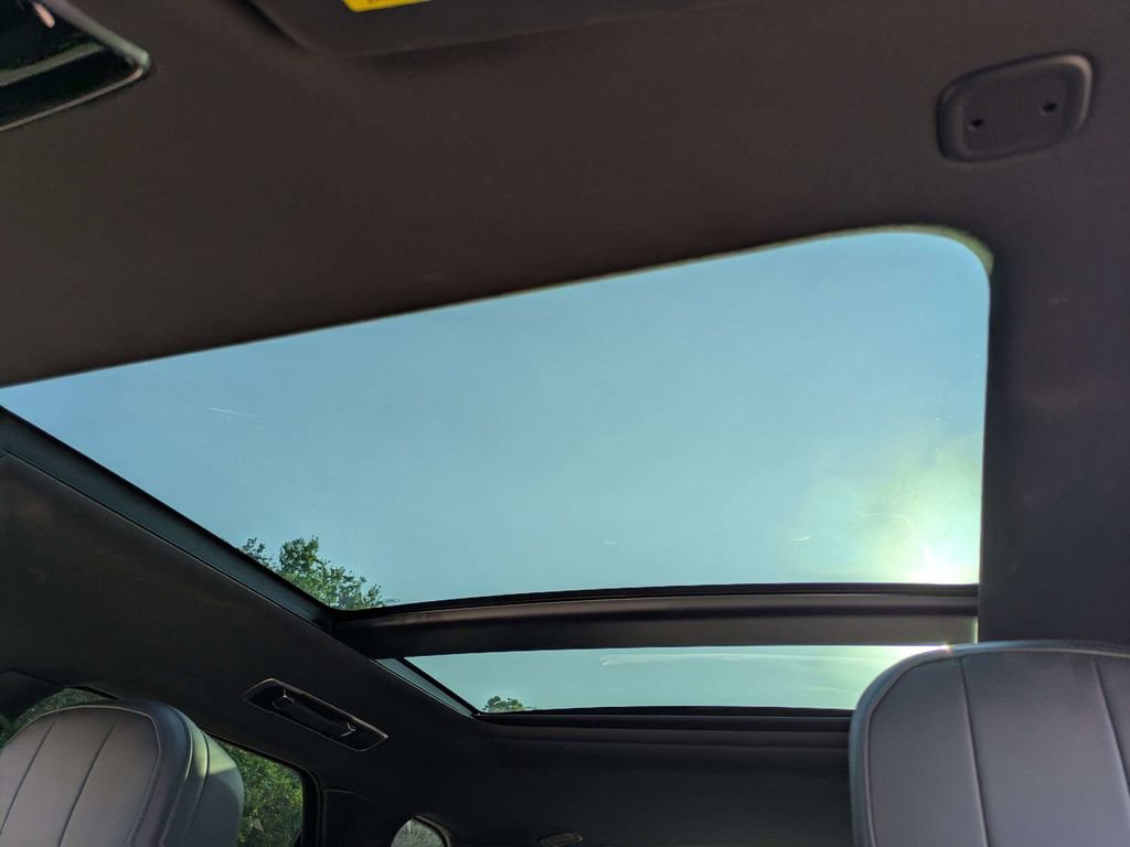 Used 2024 Land Rover Range Rover Sport SE AWD/4WD image 21