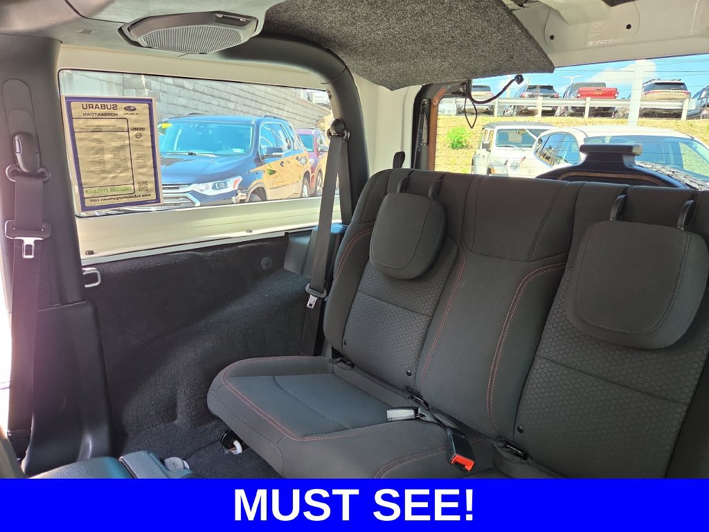 Used 2021 Jeep Wrangler Rubicon w/ Cold Weather Group AWD/4WD image 15