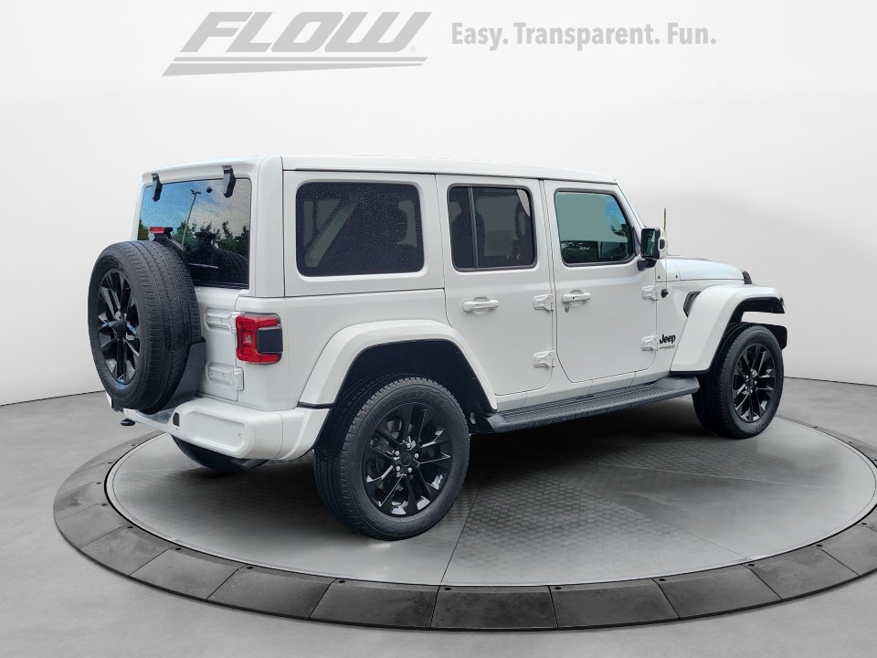 Used 2021 Jeep Wrangler Unlimited Sahara AWD/4WD image 9